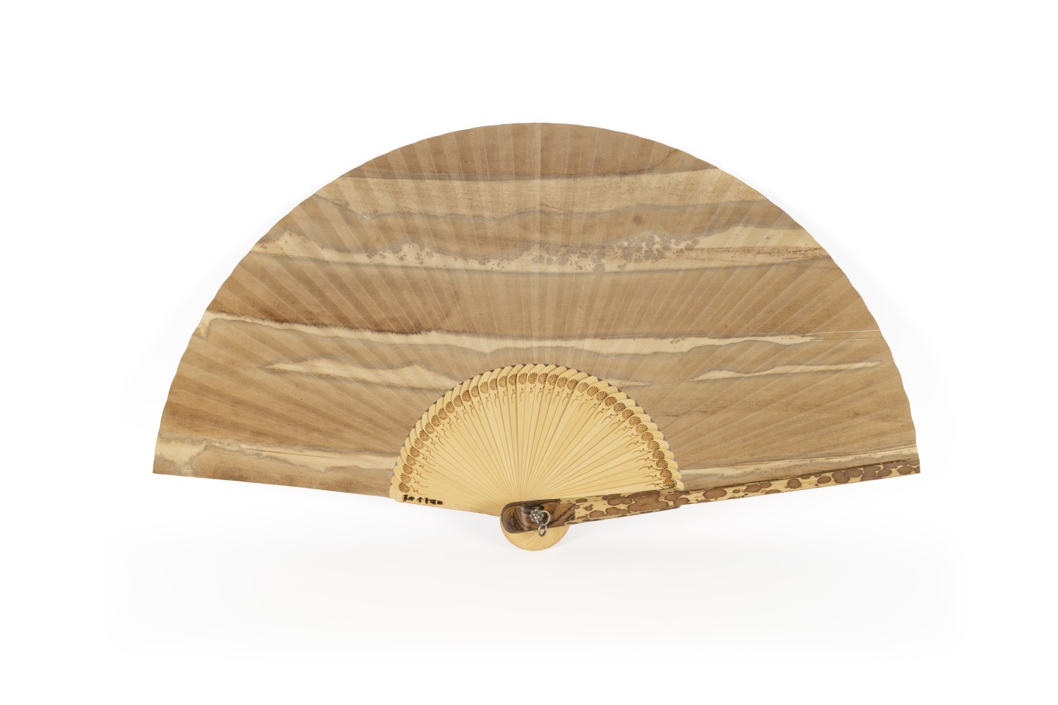 소상반죽선   33 × 57.5 cm, 등-우족, 사북-백동, 선면지-옻칠한지