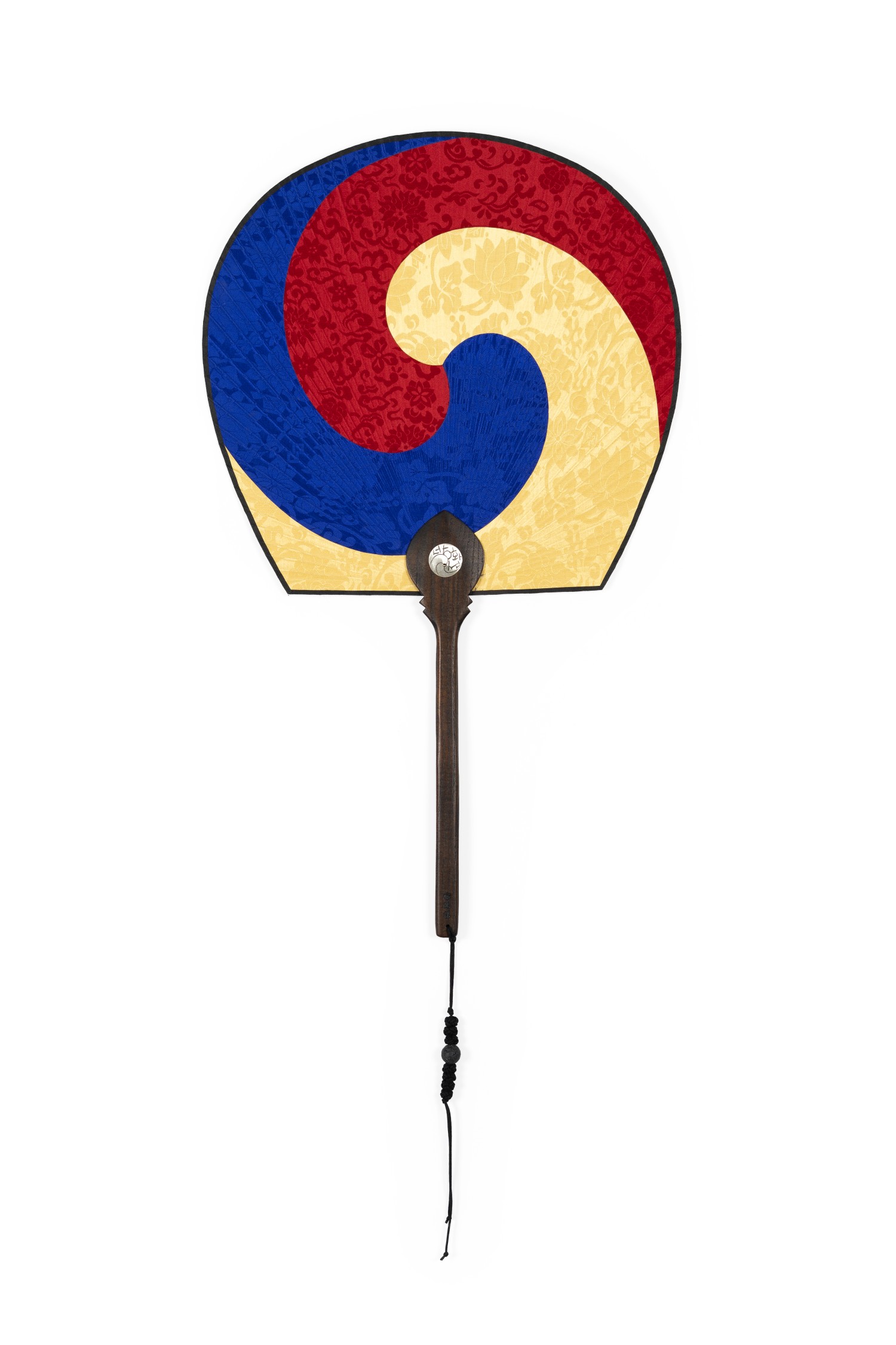 방화선作, 태극 단선  65 × 38.5 cm