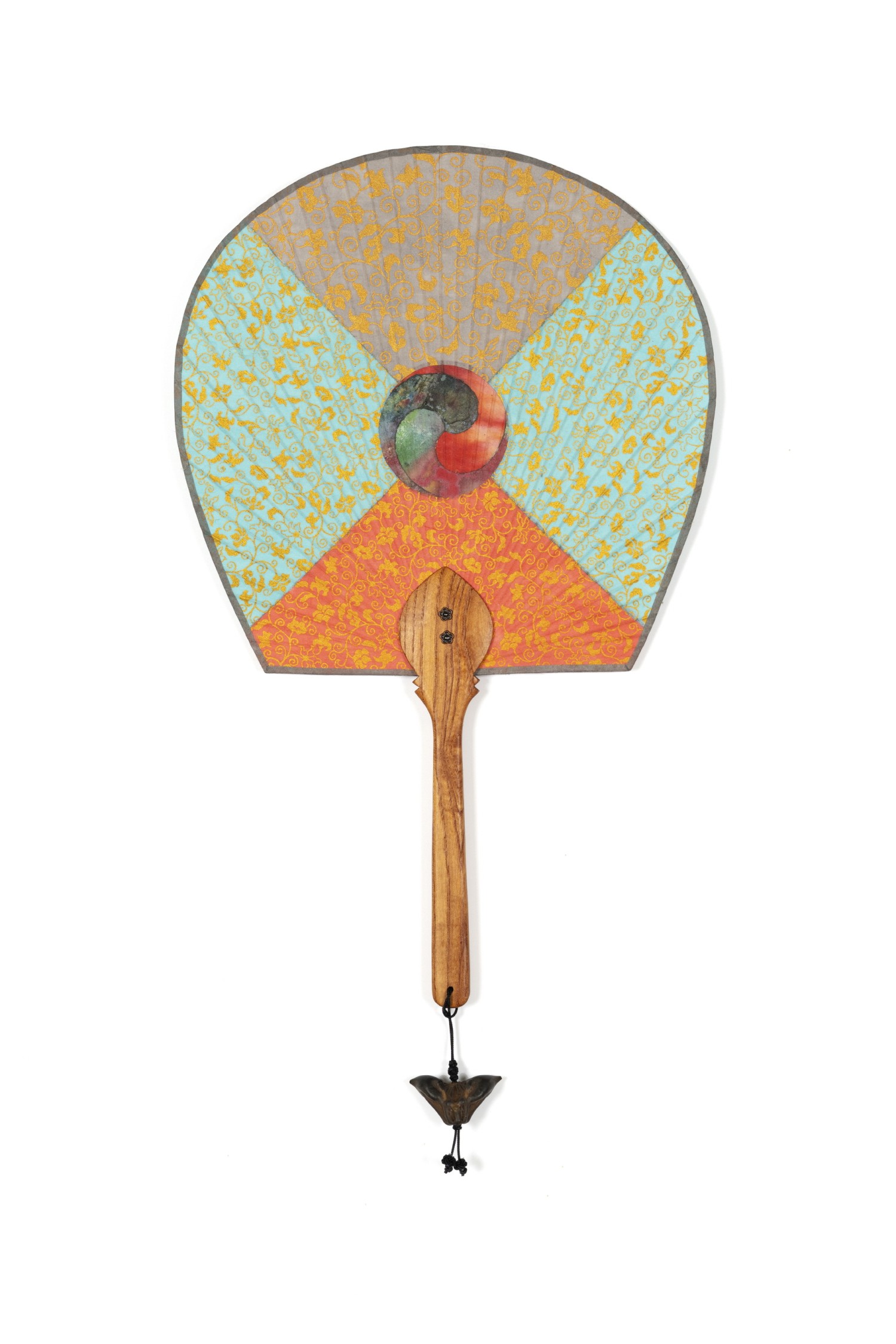 홍성자  알태극 까치선-찬란한 인연의 매듭, 45 × 27 cm