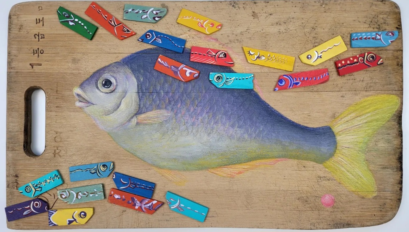 홍성미  도리뱅뱅,  25.7x44.4cm, 도마에 아크릴, 2026